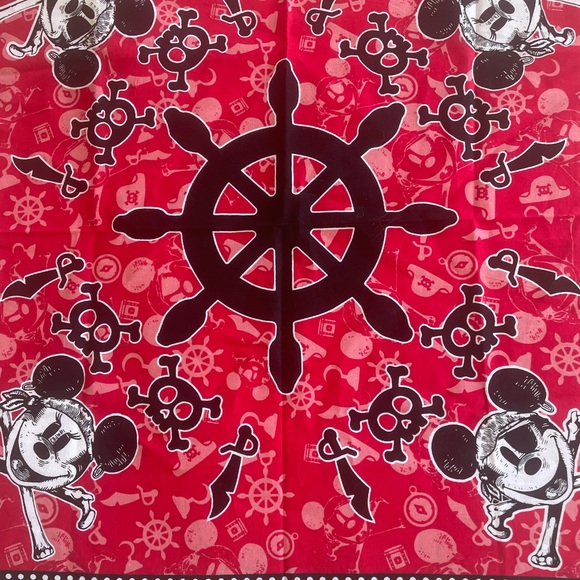 Disney Pirates of the Caribbean Mickey Mouse Scarf New No Tags - Picture 3 of 6